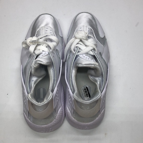 Womens Nike Air Huarache White DH4439-102 USED Mark Inside - Picture 5 of 10